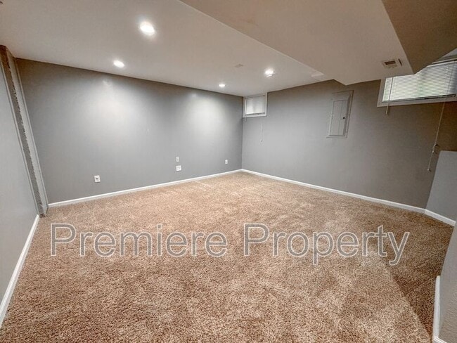 Building Photo - 15350 Riley St