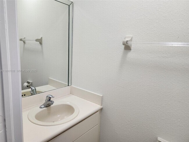 Building Photo - 10831 SW 240 Ln