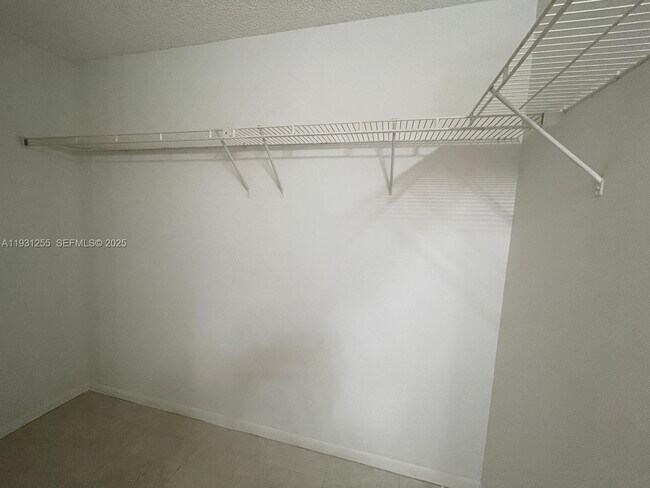 Building Photo - 3846 Coral Tree Cir