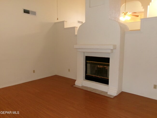 Building Photo - 7005 Black Ridge Dr