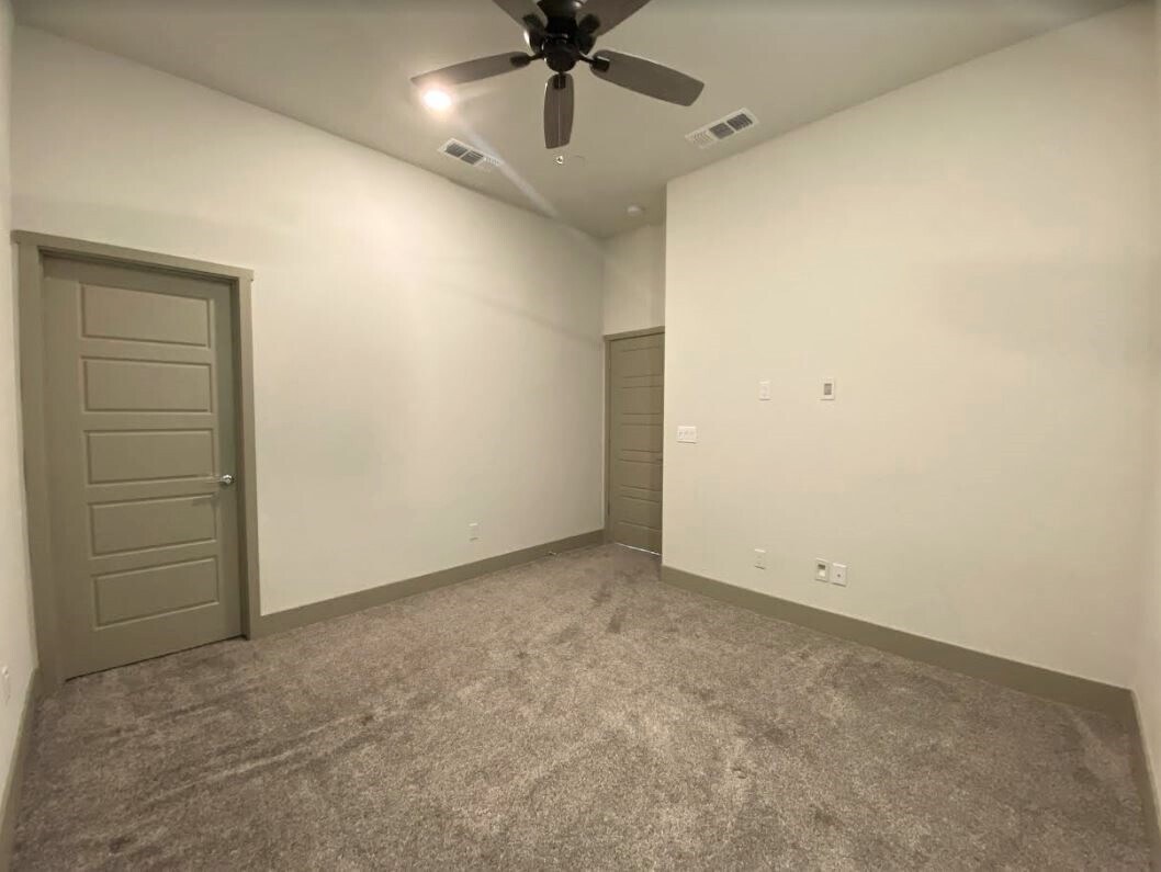 Building Photo - 2324 Aviles