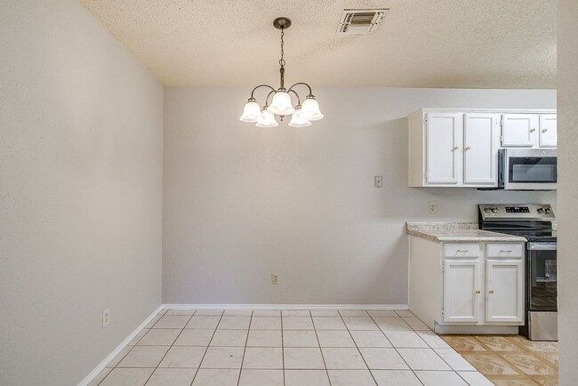 Building Photo - 4517 Compass Ct