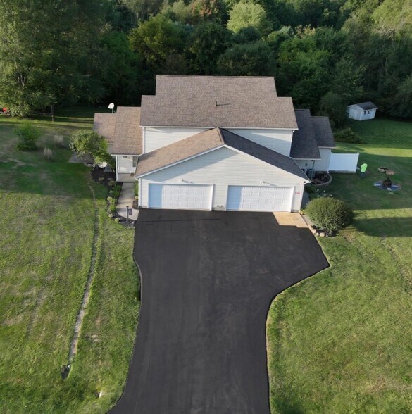 Primary Photo - 2045 Rolling Meadows Ln