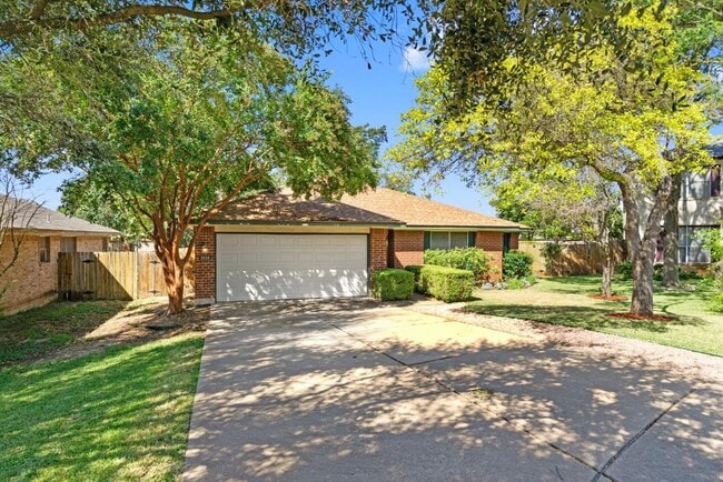 Building Photo - 1514 Royce Ln
