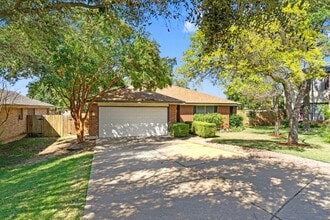 Building Photo - 1514 Royce Ln