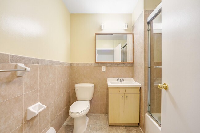 Building Photo - 520 Belleville Ave