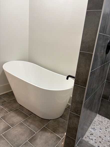 Building Photo - 1964 Young Ave