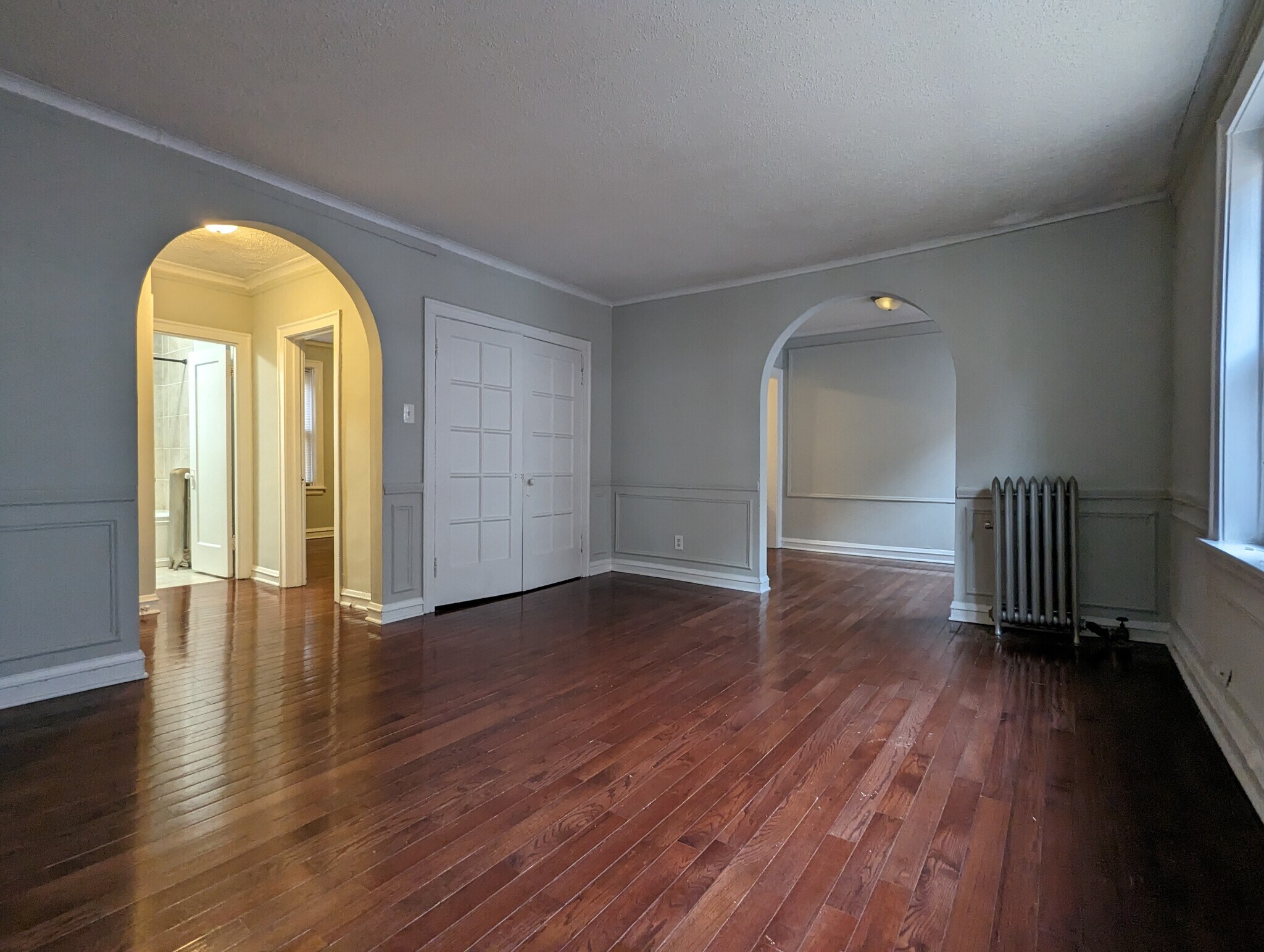 Building Photo - 546 W Surf St