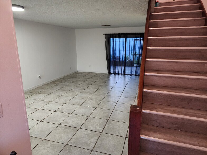 Building Photo - 3001 S Pines Dr