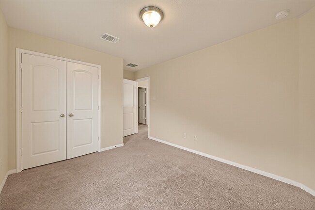 Building Photo - 6126 Prince Pl Dr