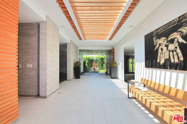 Building Photo - 3054 Elvido Dr