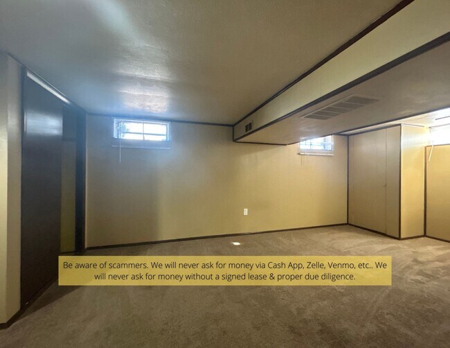 Building Photo - 1412 Broadlawns Ln