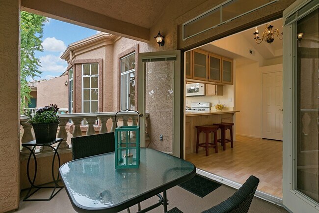 Building Photo - 3525 Cameo Dr