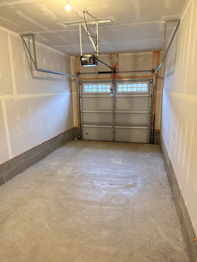 Building Photo - 1832 Goldsberry St