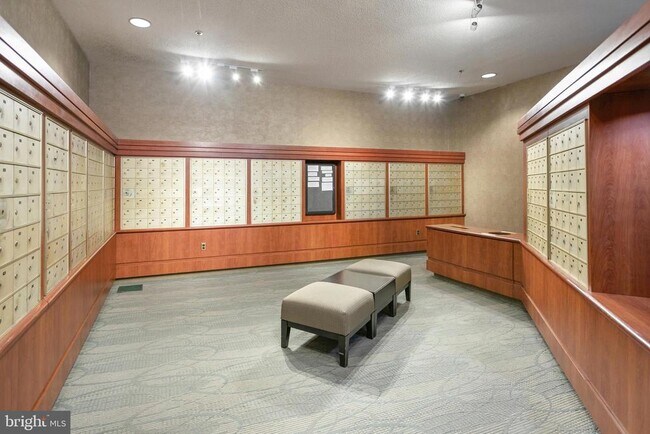 Building Photo - 5505 Seminary Rd