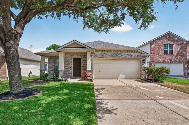 Building Photo - 22210 Bellow Glen Dr