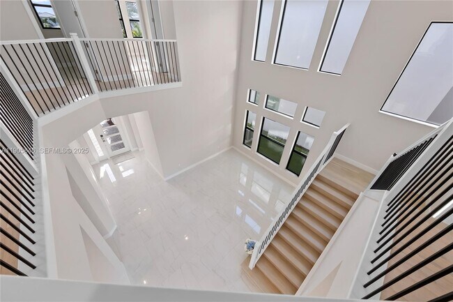 Building Photo - 20422 Southernwood Ave