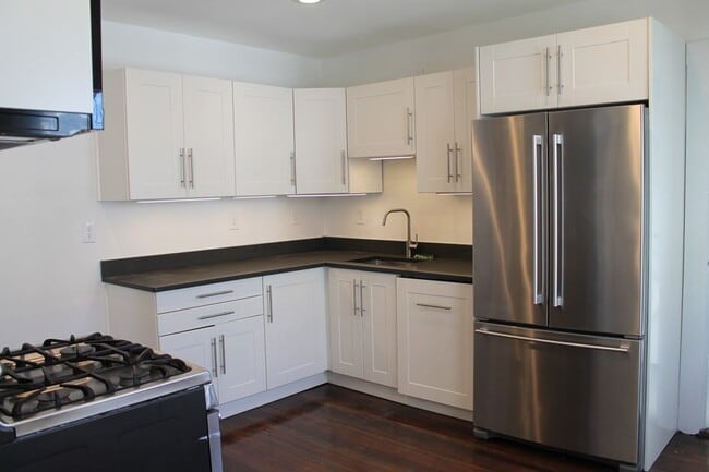 Building Photo - 1016 South St