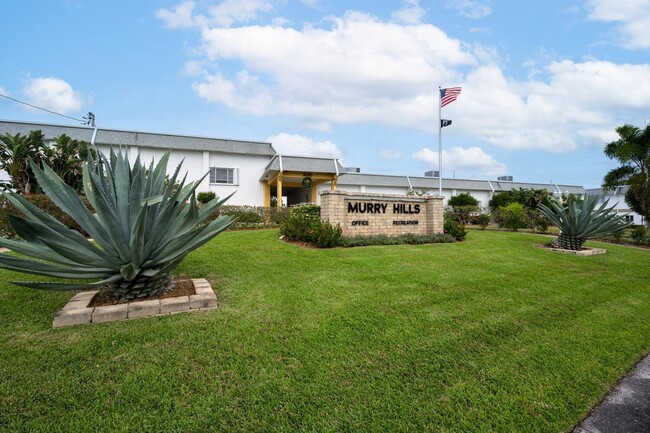 Building Photo - 2920 Lake Osborne Dr