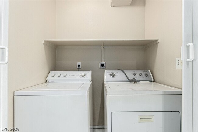 Building Photo - 3873 Soda Springs Dr