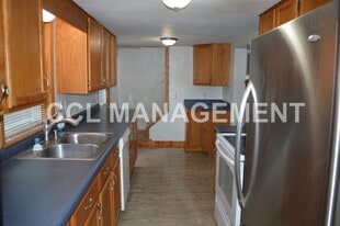 Building Photo - 1717 Loftsgordon Ave