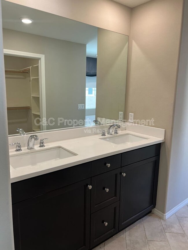 Building Photo - 6088 Sendero Ave