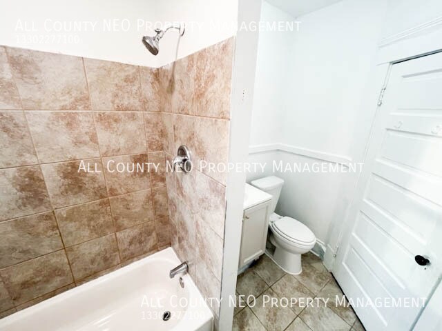 Building Photo - 3298 W 98th St