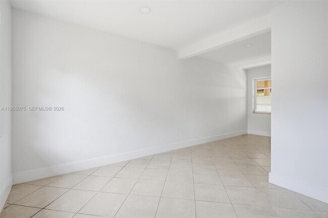 Building Photo - 2445 SW 18th St