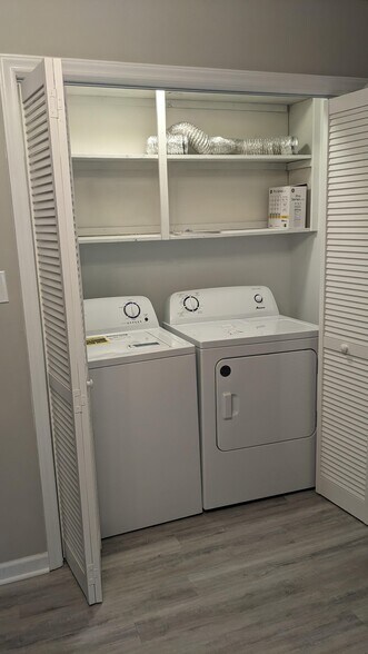 New washer and dryer - 4113 Arckelton Dr