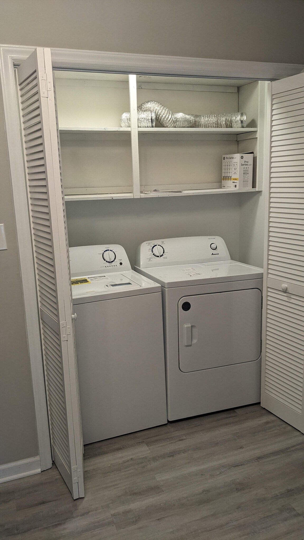 New washer and dryer - 4113 Arckelton Dr