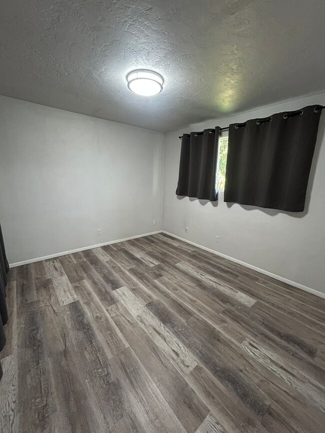 Building Photo - 2255 Shadylane Dr