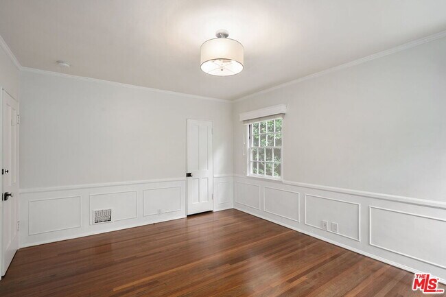 Building Photo - 2825 Haddington Dr
