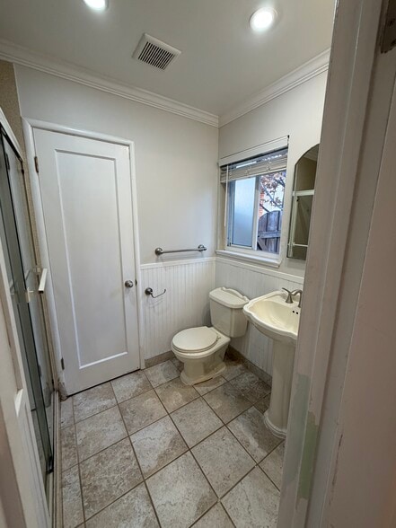 Building Photo - 4806 Lodi Way