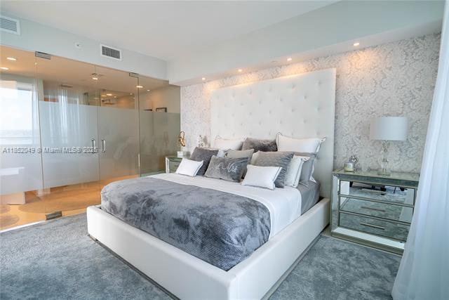 Building Photo - 650 NE 32nd St