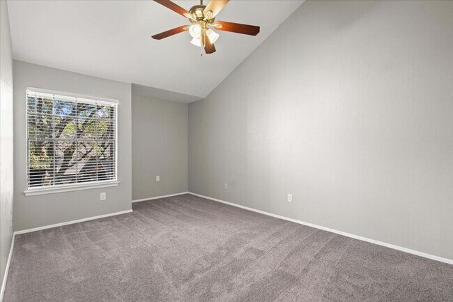 Building Photo - 1748 Ohlen Rd