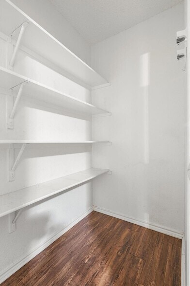 Building Photo - 3516 Clydesdale Dr