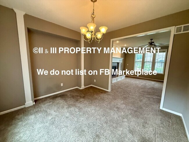 Building Photo - 9548 Roundtree St