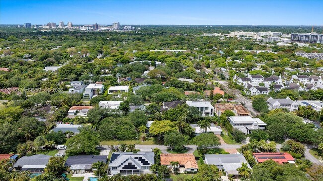 Building Photo - 7830 SW 53rd Pl