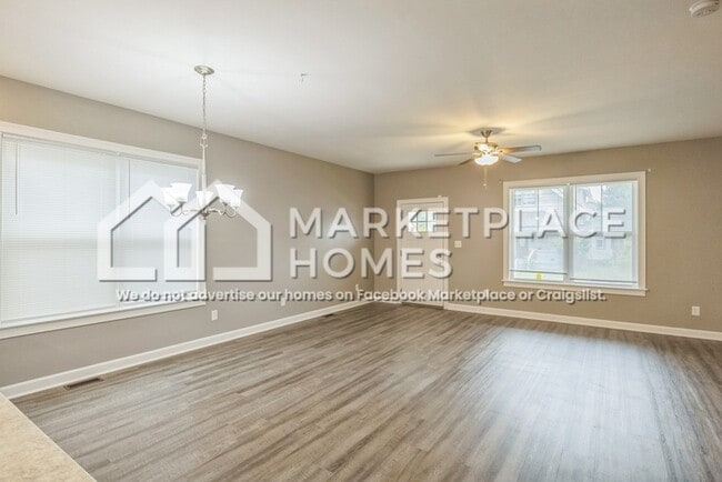 Building Photo - 216 Hendricks Pl