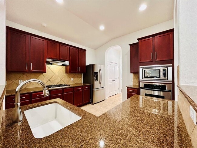 Building Photo - 240 Fort Mabry Loop