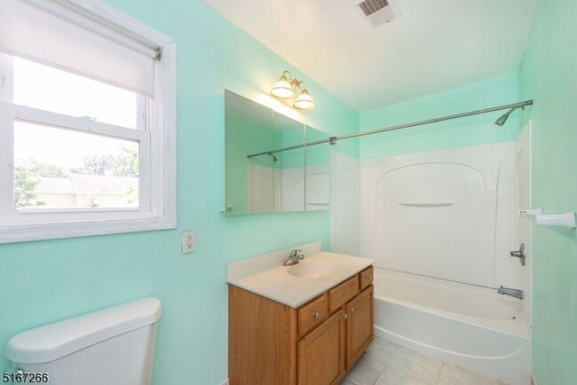 Building Photo - 99 Chesapeake Ave