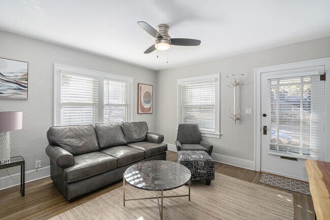 Building Photo - Start a Lease by 12/10 and Receive a $500 ...