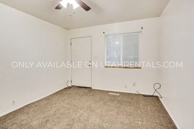 Building Photo - 210 S 1600 W St