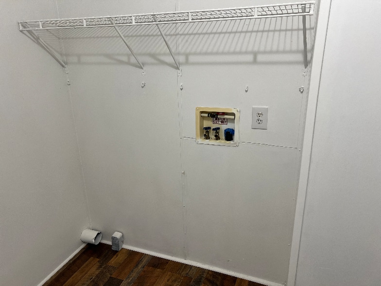 Building Photo - 819 Pitt Ave