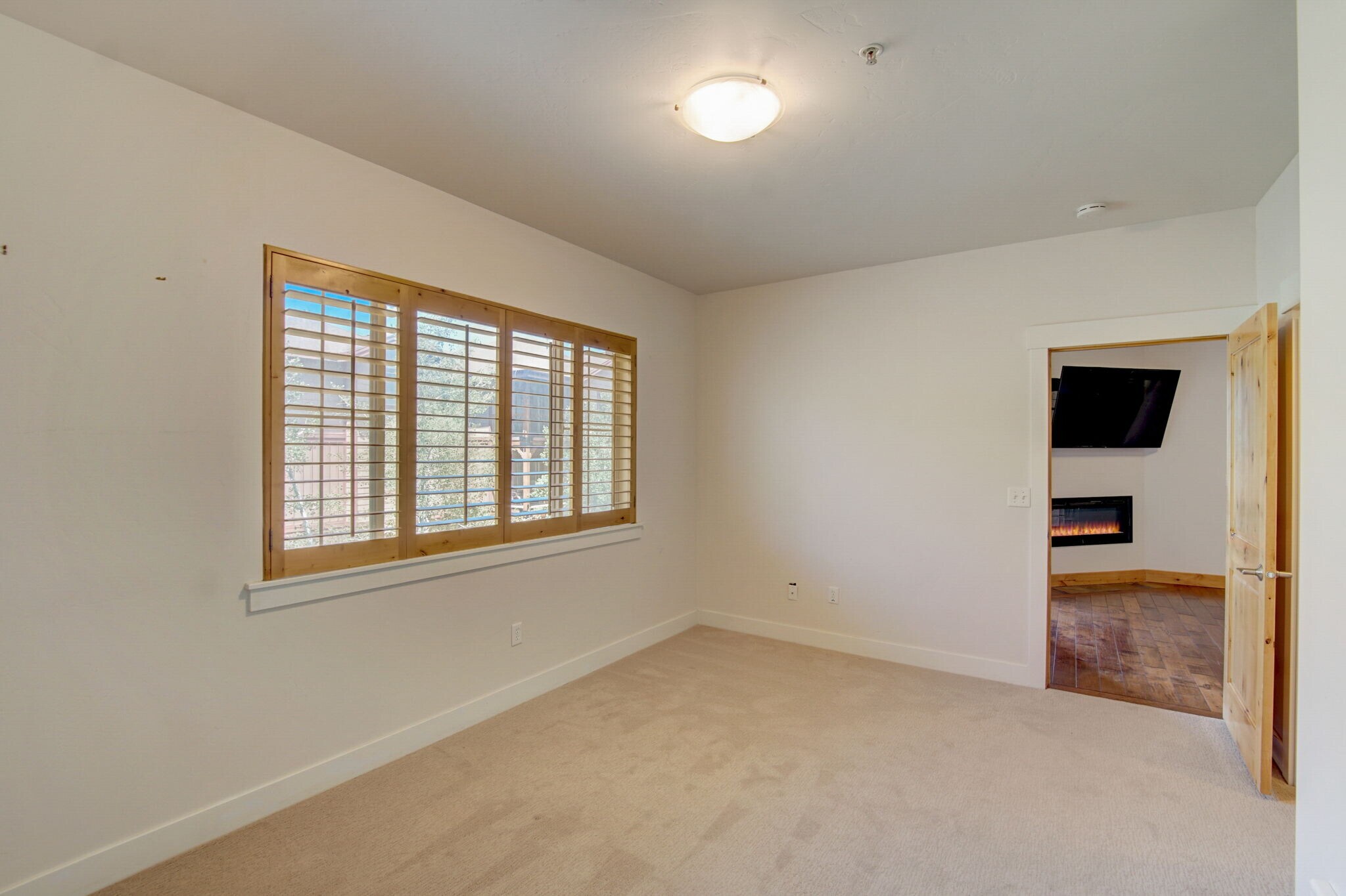 Building Photo - 5519 Lillehammer Ln