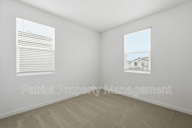 Building Photo - 6922 W Buckhorn Trail