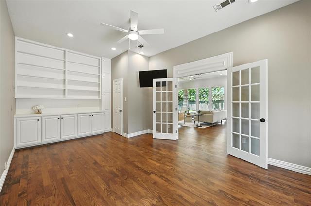 Building Photo - 350 Silverwood Cir