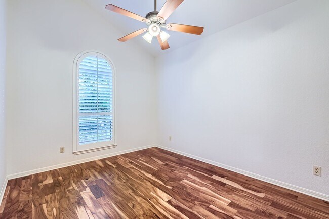 Building Photo - 6428 Old Harbor Ln