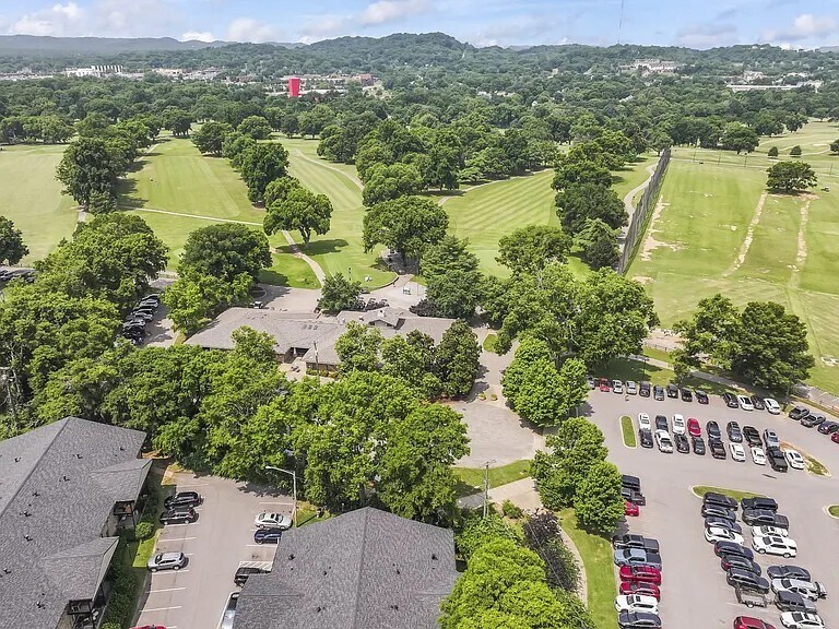Building Photo - 4425 Westlawn Dr