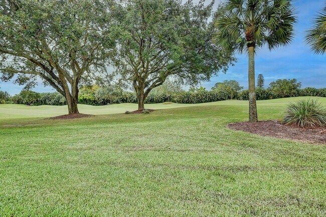 Building Photo - 19550 Sawgrass Dr